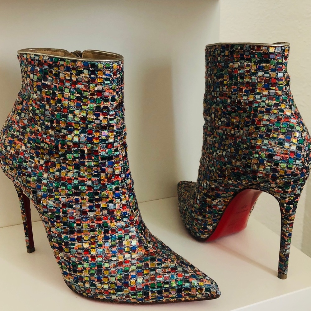 So Kate booties